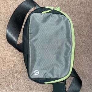 Lululemon Everywhere Belt Bag